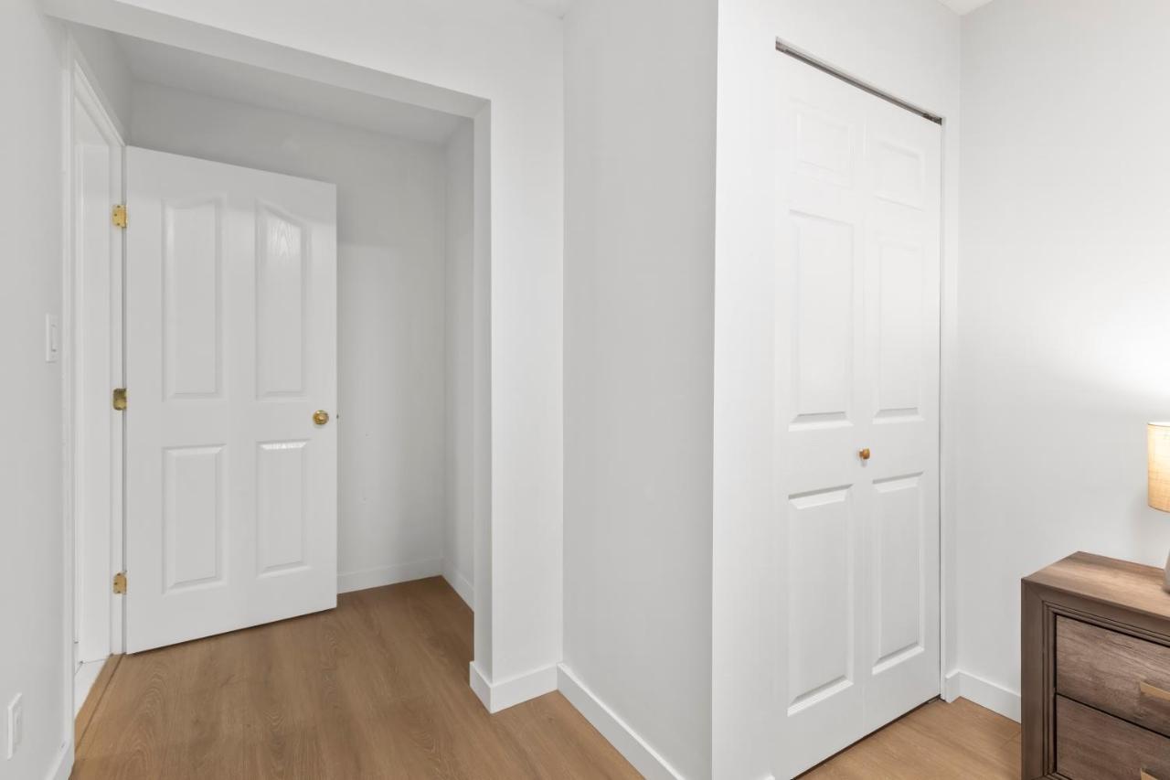 Pristine 3 Beds 2 Washroom Guest Suite サレー エクステリア 写真